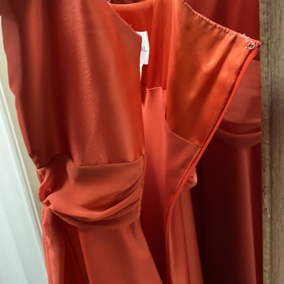 Formal Dress/ball gown size 6 - Picture 4 of 6